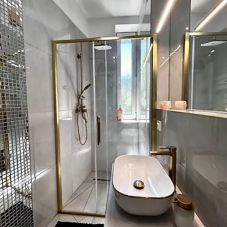 Przy Rynku Swietego Antoniego 아파트 *