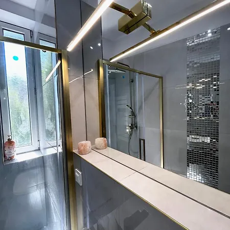 Przy Rynku Swietego Antoniego *